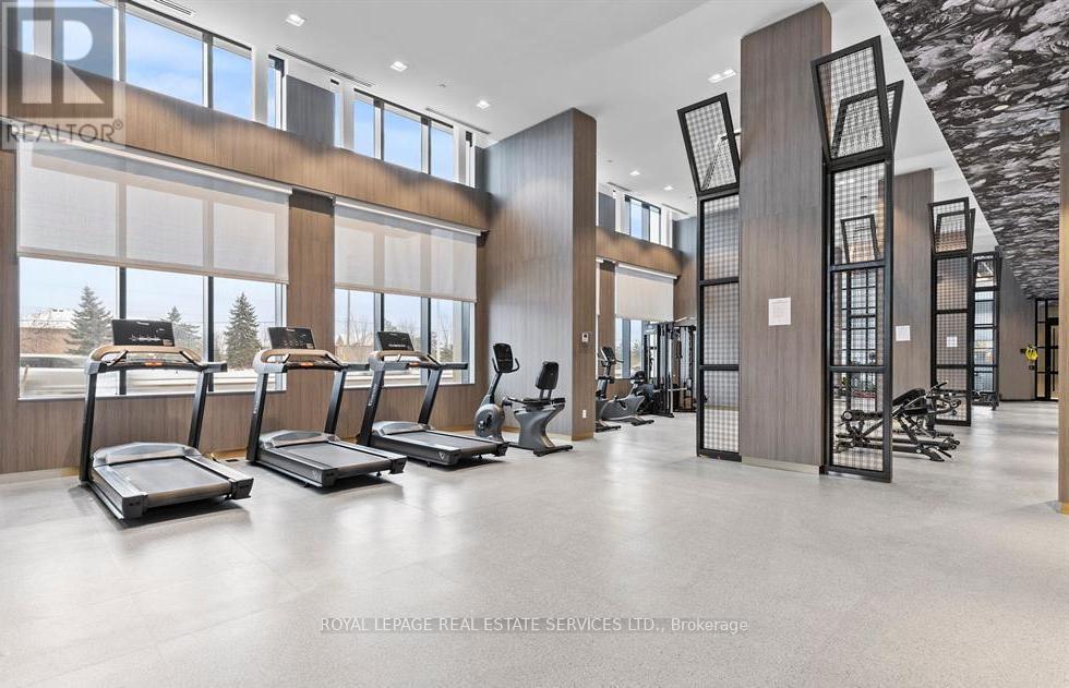 Lph 17 - 405 Dundas Street W, Oakville, ON - Indoor Photo Showing Gym Room