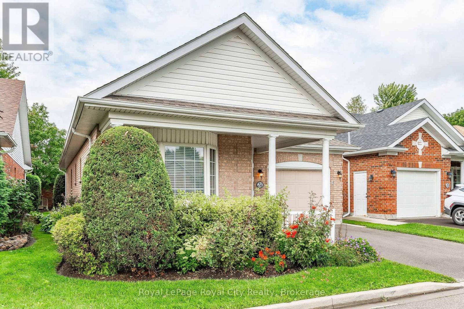 24 Beechlawn Boulevard, Guelph (Village By The Arboretum), ON - Outdoor