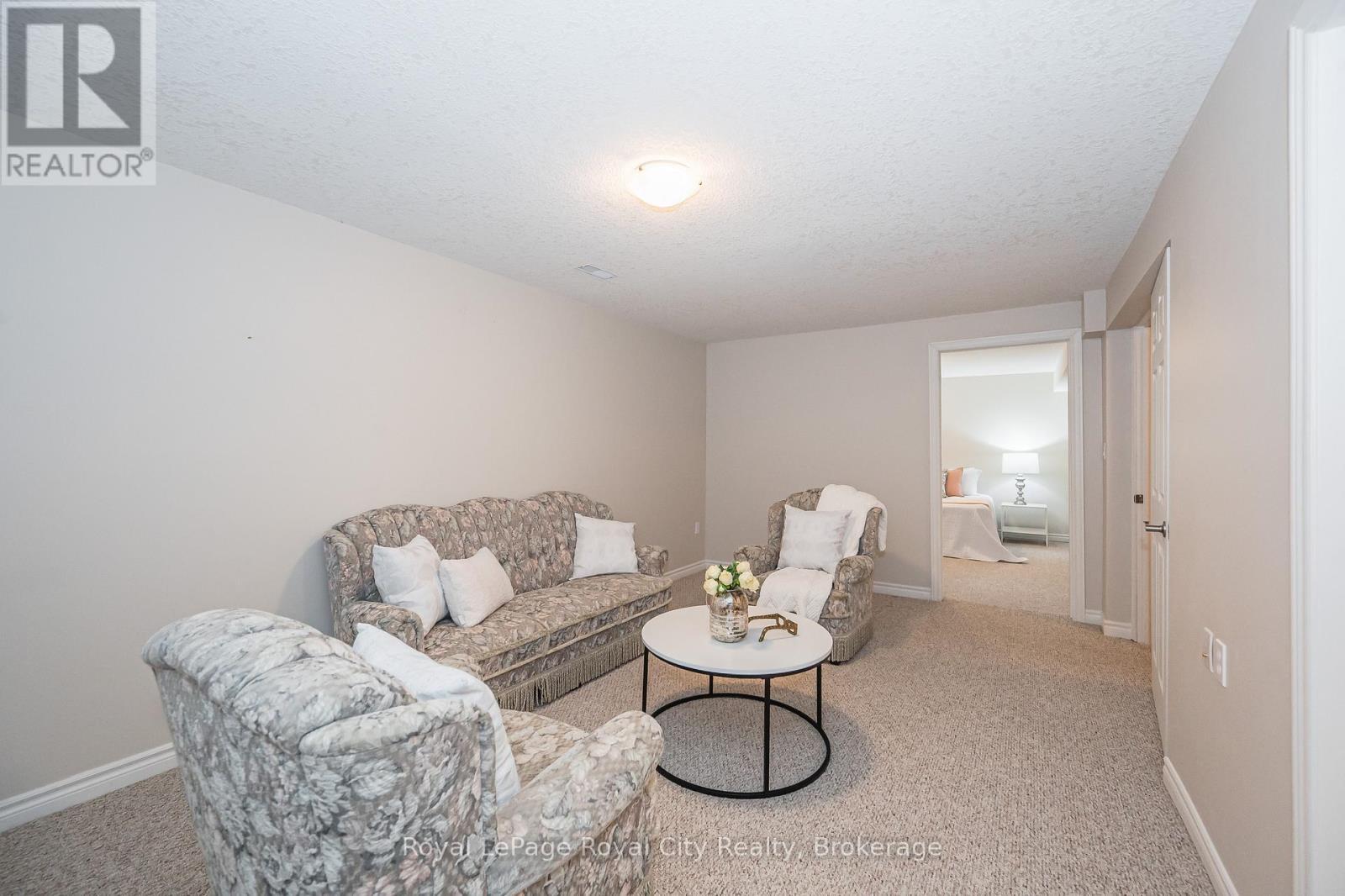 24 Beechlawn Boulevard, Guelph (Village By The Arboretum), ON - Indoor