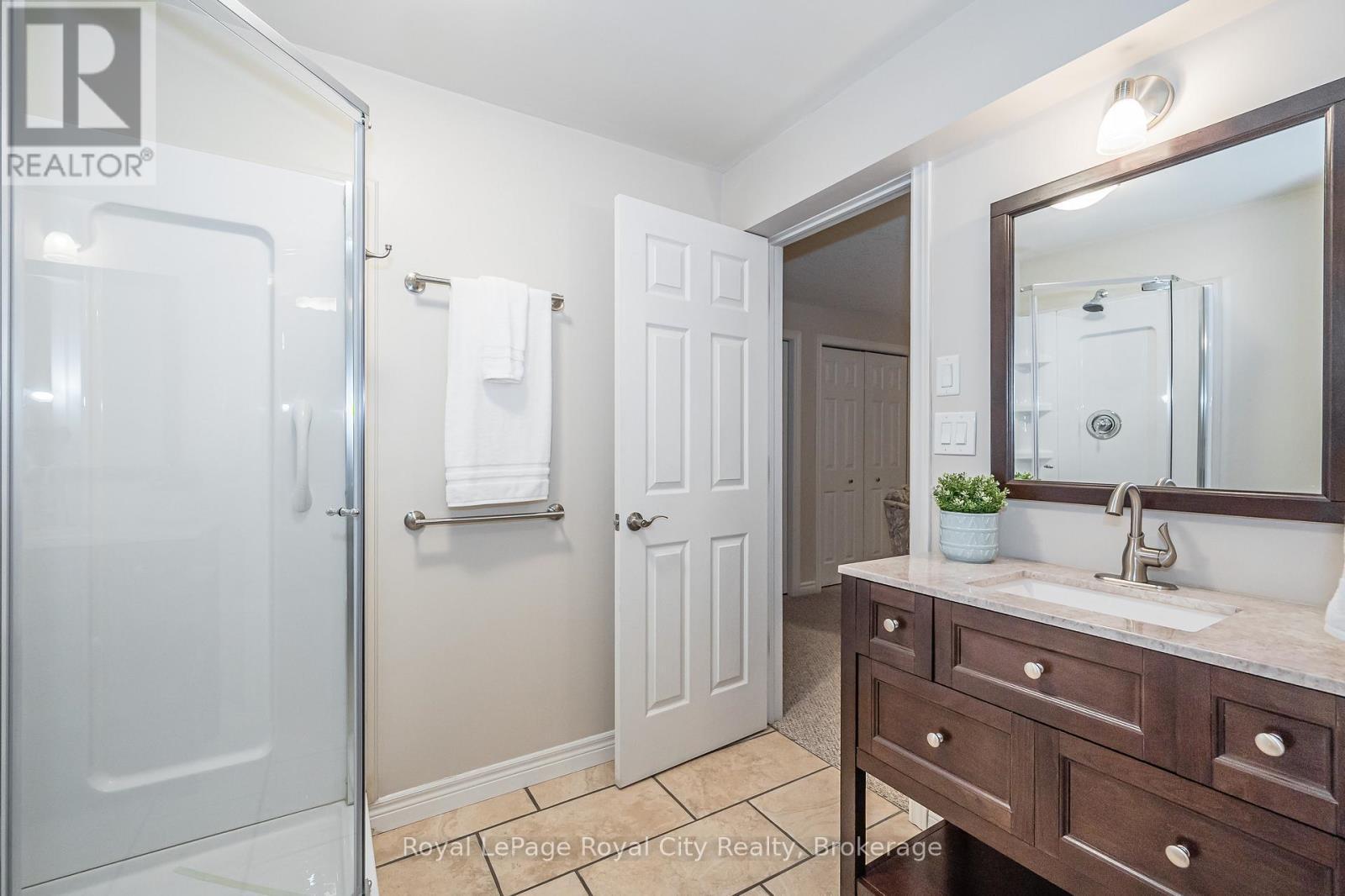 24 Beechlawn Boulevard, Guelph (Village By The Arboretum), ON - Indoor Photo Showing Bathroom