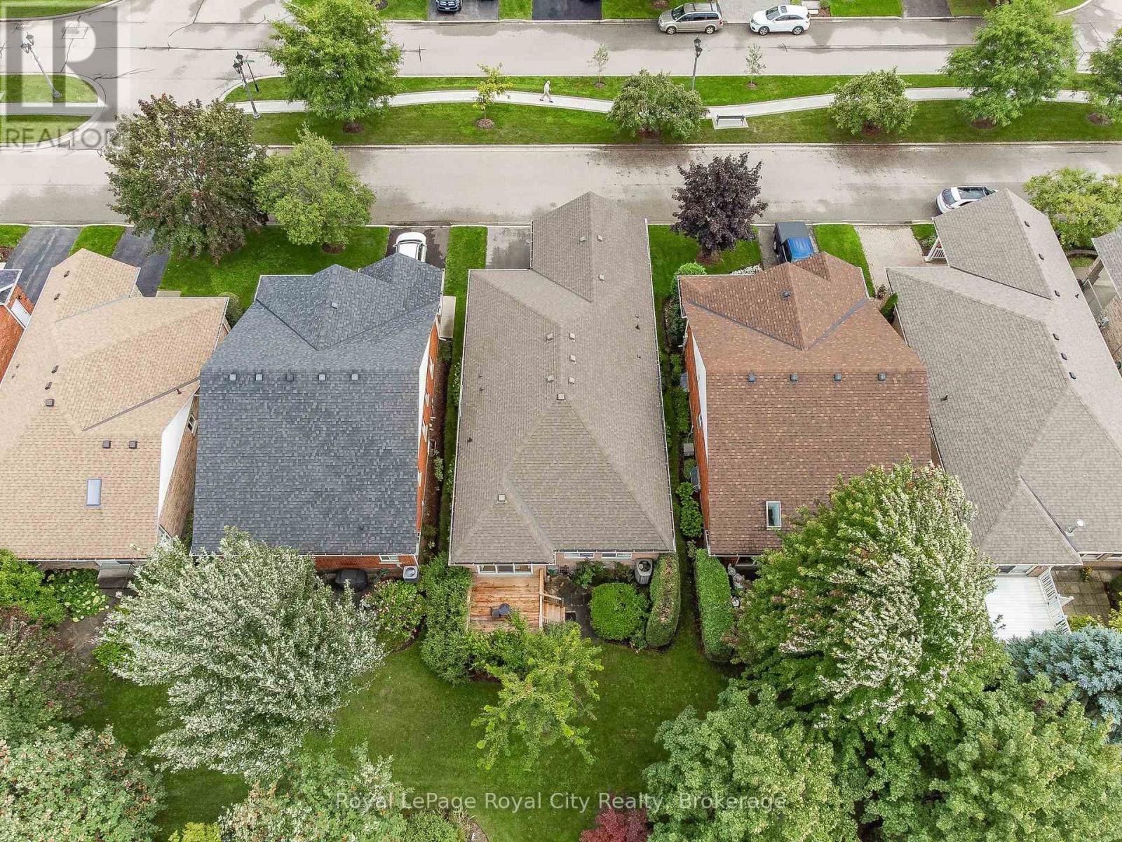 24 Beechlawn Boulevard, Guelph (Village By The Arboretum), ON - Outdoor