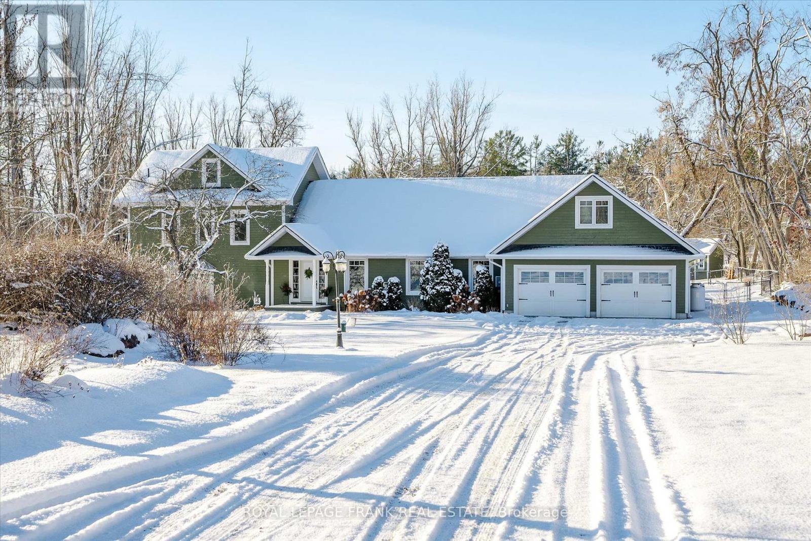 1898 Lakehurst Road, Trent Lakes, ON - Outdoor With Facade