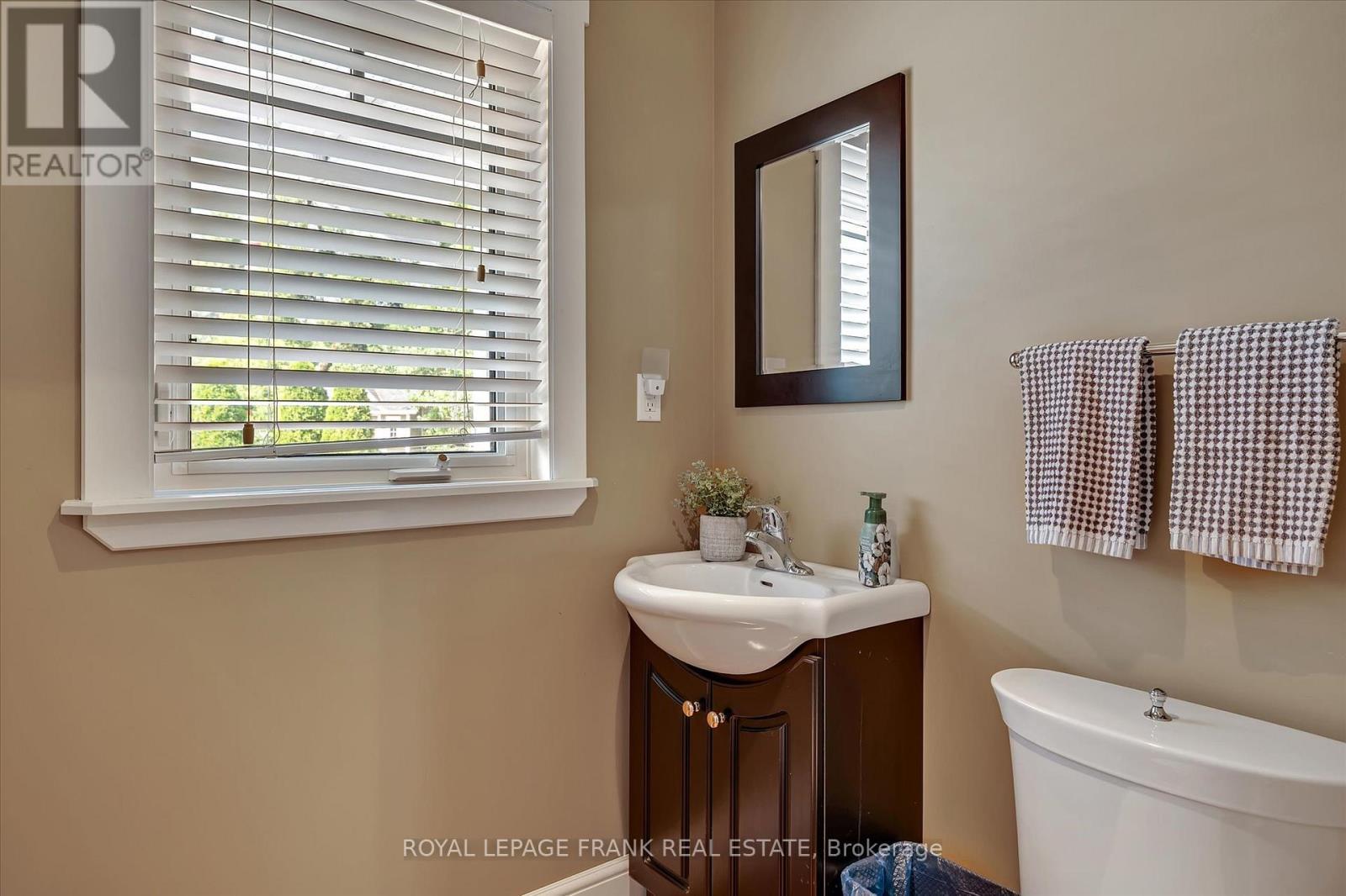 1898 Lakehurst Road, Trent Lakes, ON - Indoor Photo Showing Bathroom