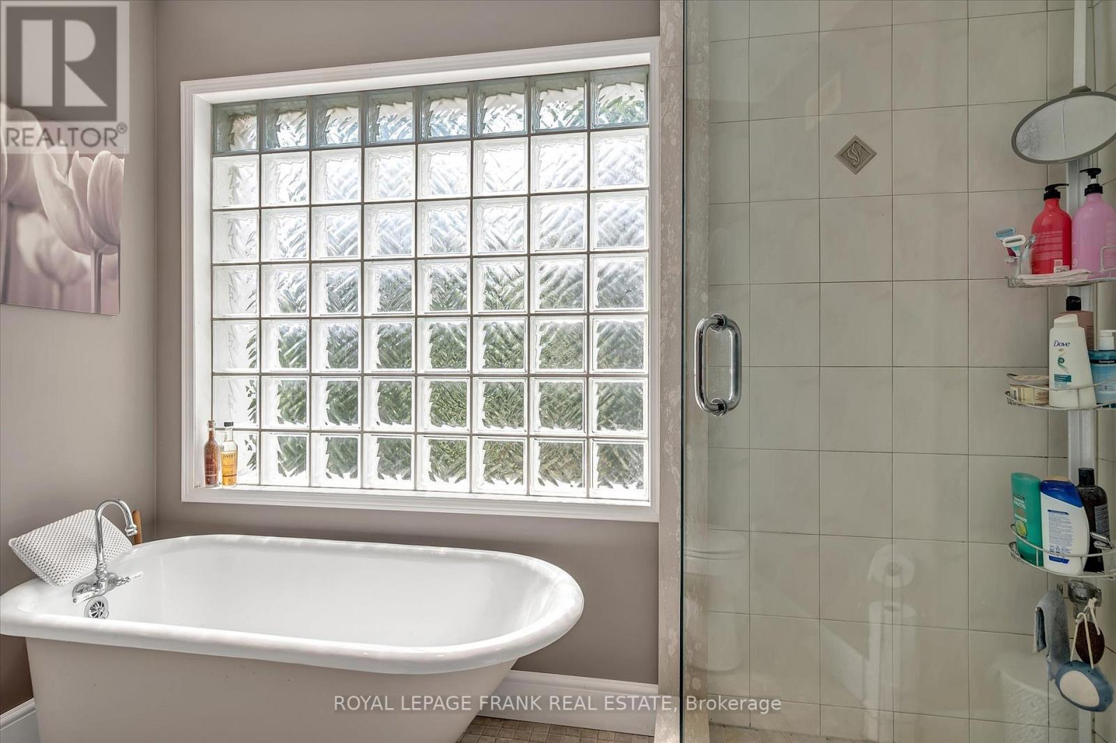 1898 Lakehurst Road, Trent Lakes, ON - Indoor Photo Showing Bathroom