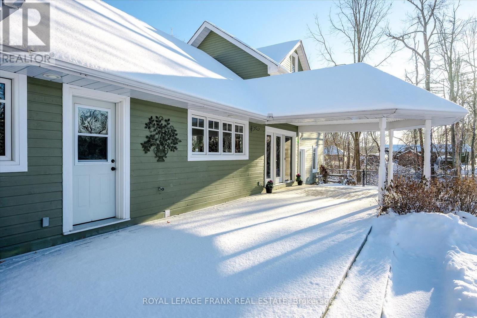 1898 Lakehurst Road, Trent Lakes, ON - Outdoor With Deck Patio Veranda