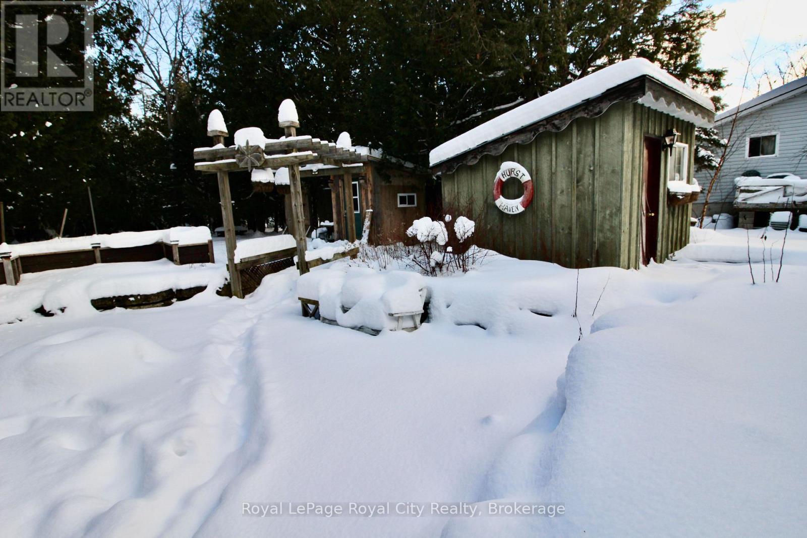 28 Harpur Drive, Northern Bruce Peninsula, ON - Outdoor