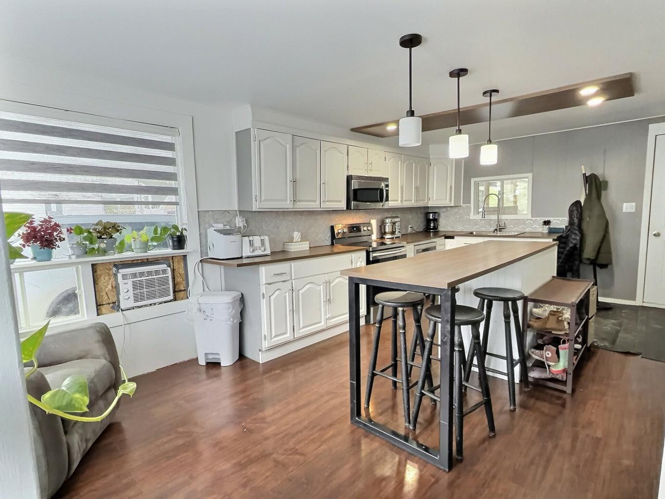 Cuisine - 23 Rue Principale S., Béarn, QC - Indoor Photo Showing Kitchen