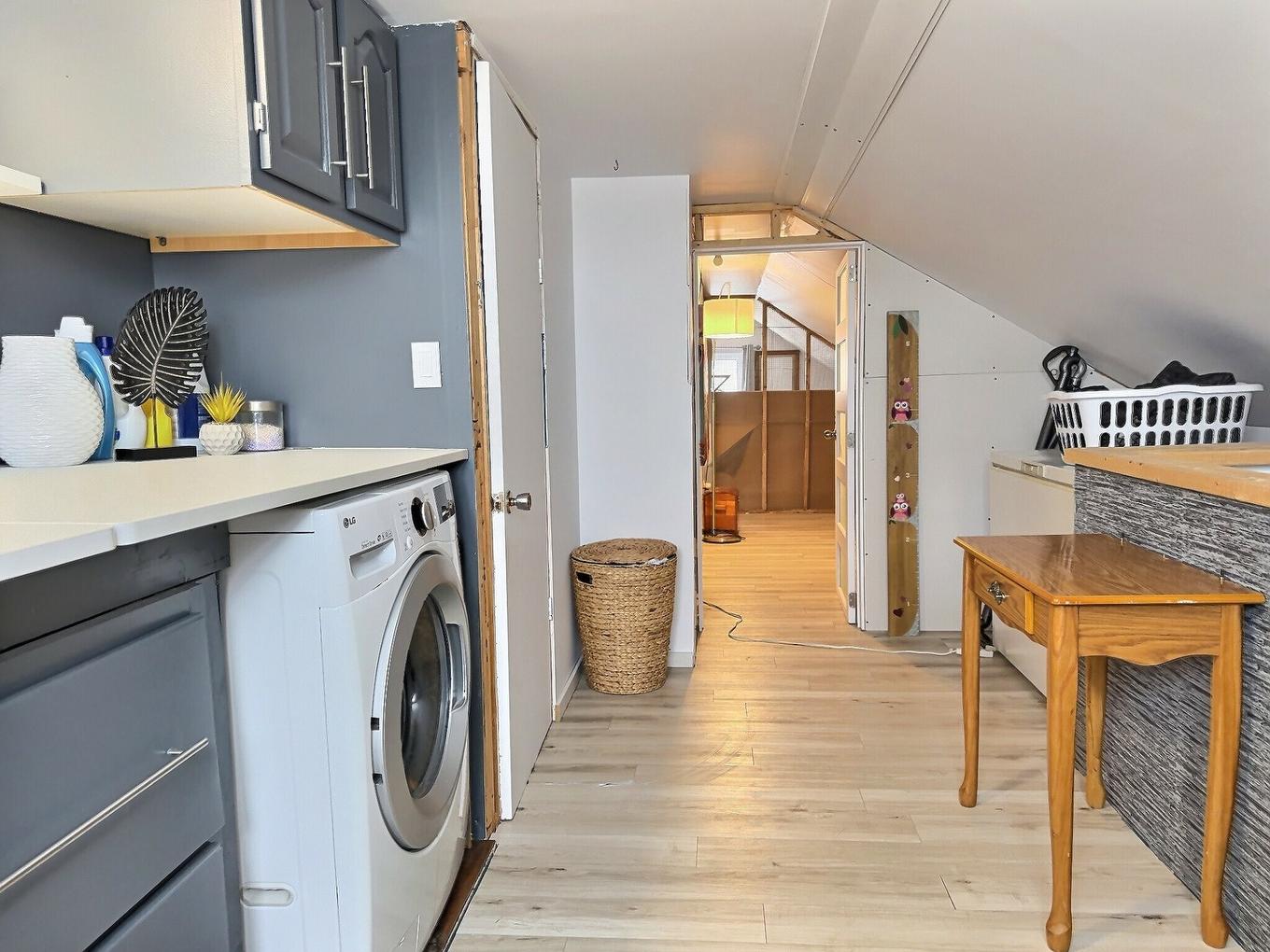 Salle de lavage - 23 Rue Principale S., Béarn, QC - Indoor Photo Showing Laundry Room