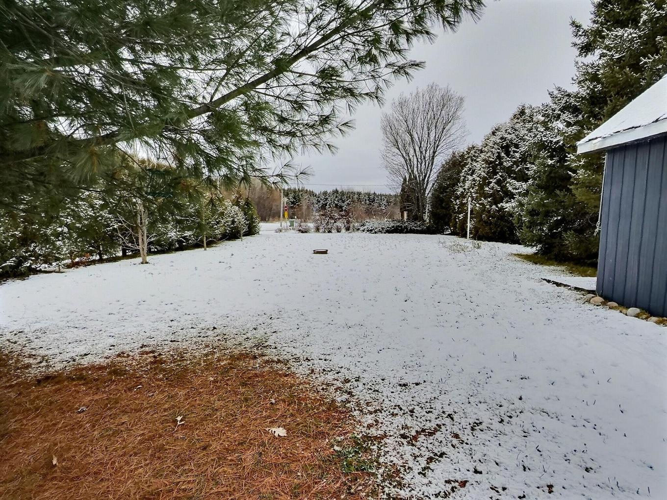 Cour - 23 Rue Principale S., Béarn, QC - Outdoor