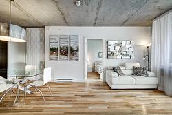 301-738 Rue Bourget Montréal (Le Sud-Ouest), QC H4C 2M7