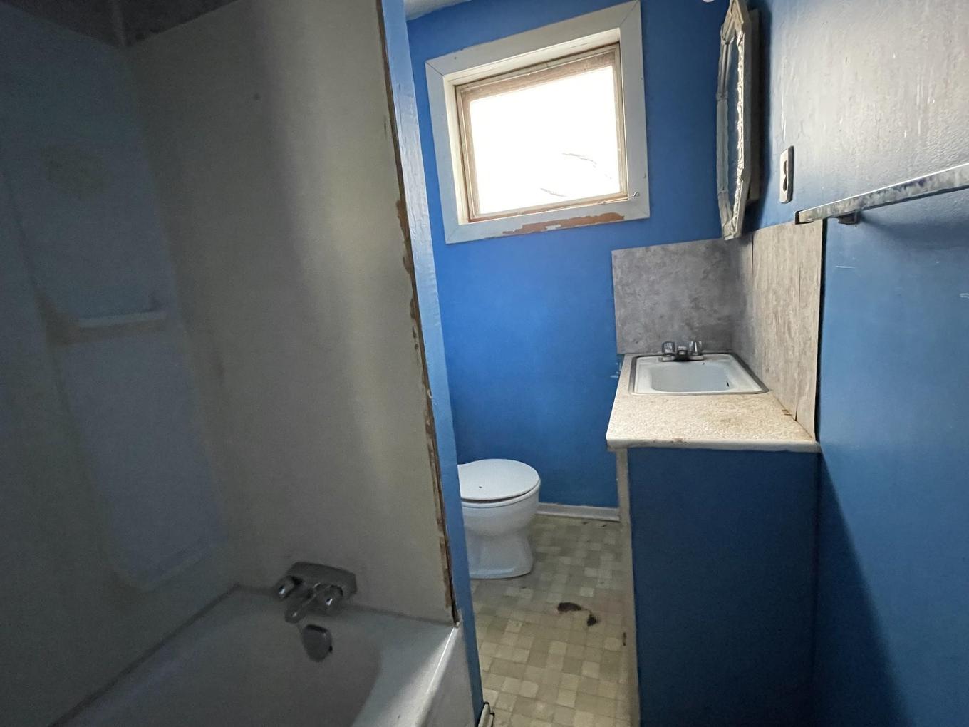 20 Primrose Street, Thunder Bay, ON - Indoor Photo Showing Bathroom