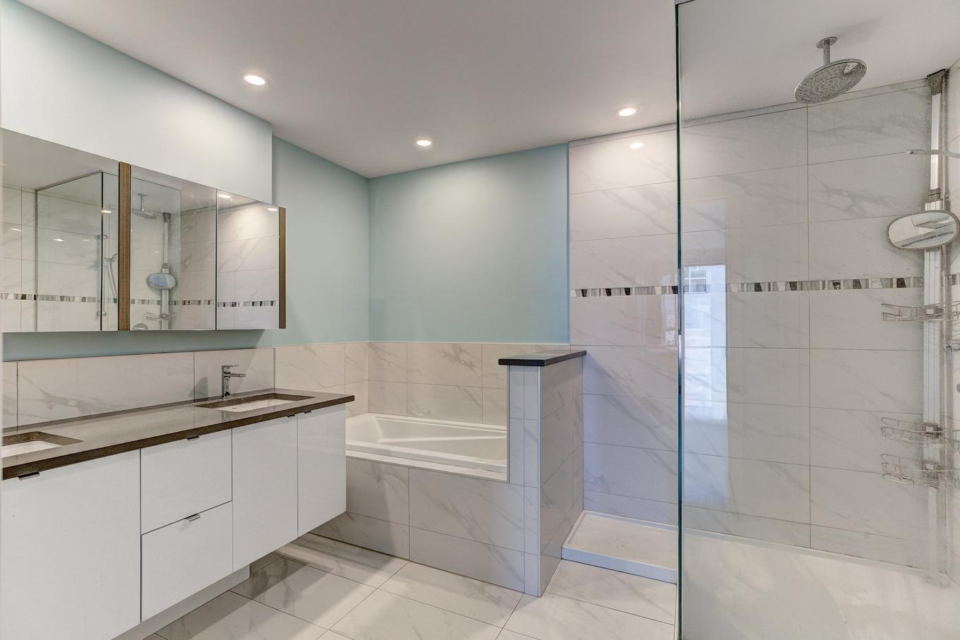 Ensuite bathroom - 811-5175 Av. De Courtrai, Montréal (Côte-Des-Neiges/Notre-Dame-De-Grâce), QC - Indoor Photo Showing Bathroom