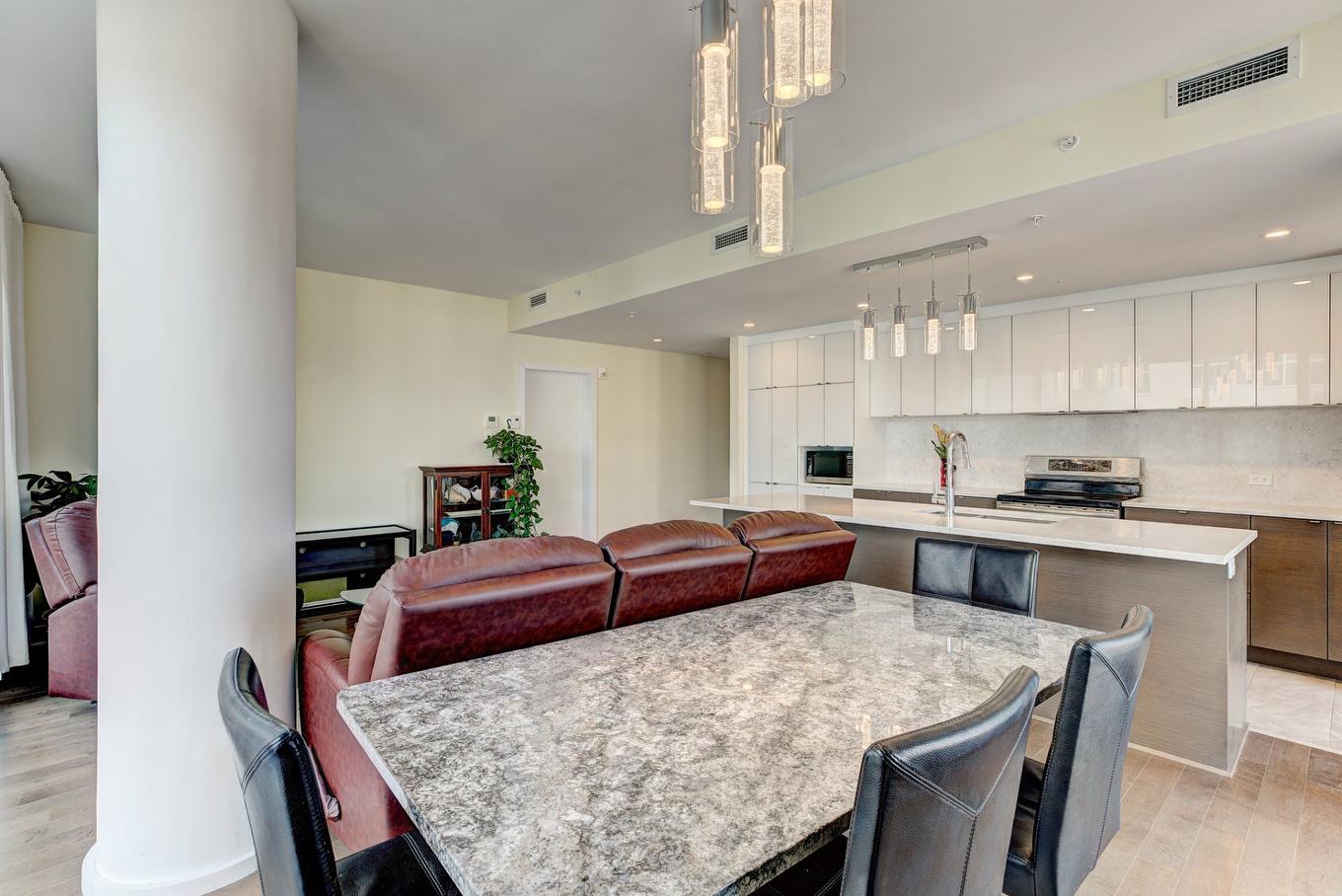 Dining room - 811-5175 Av. De Courtrai, Montréal (Côte-Des-Neiges/Notre-Dame-De-Grâce), QC - Indoor