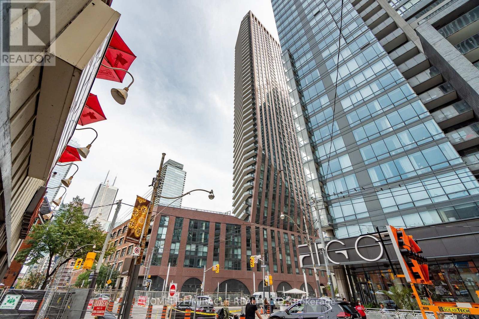 4102 - 99 John Street, Toronto, ON - Outdoor With Facade
