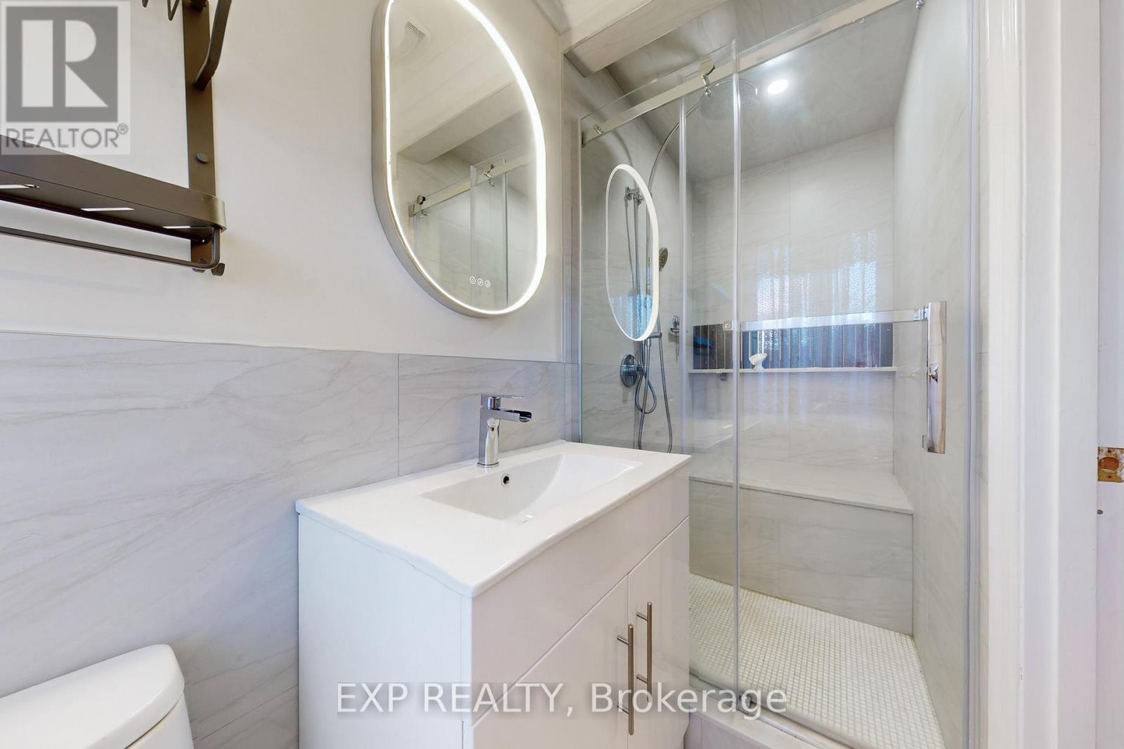 88 Valdor Drive, Toronto, ON - Indoor Photo Showing Bathroom