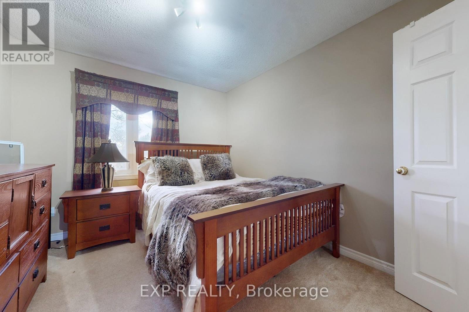 88 Valdor Drive, Toronto, ON - Indoor Photo Showing Bedroom
