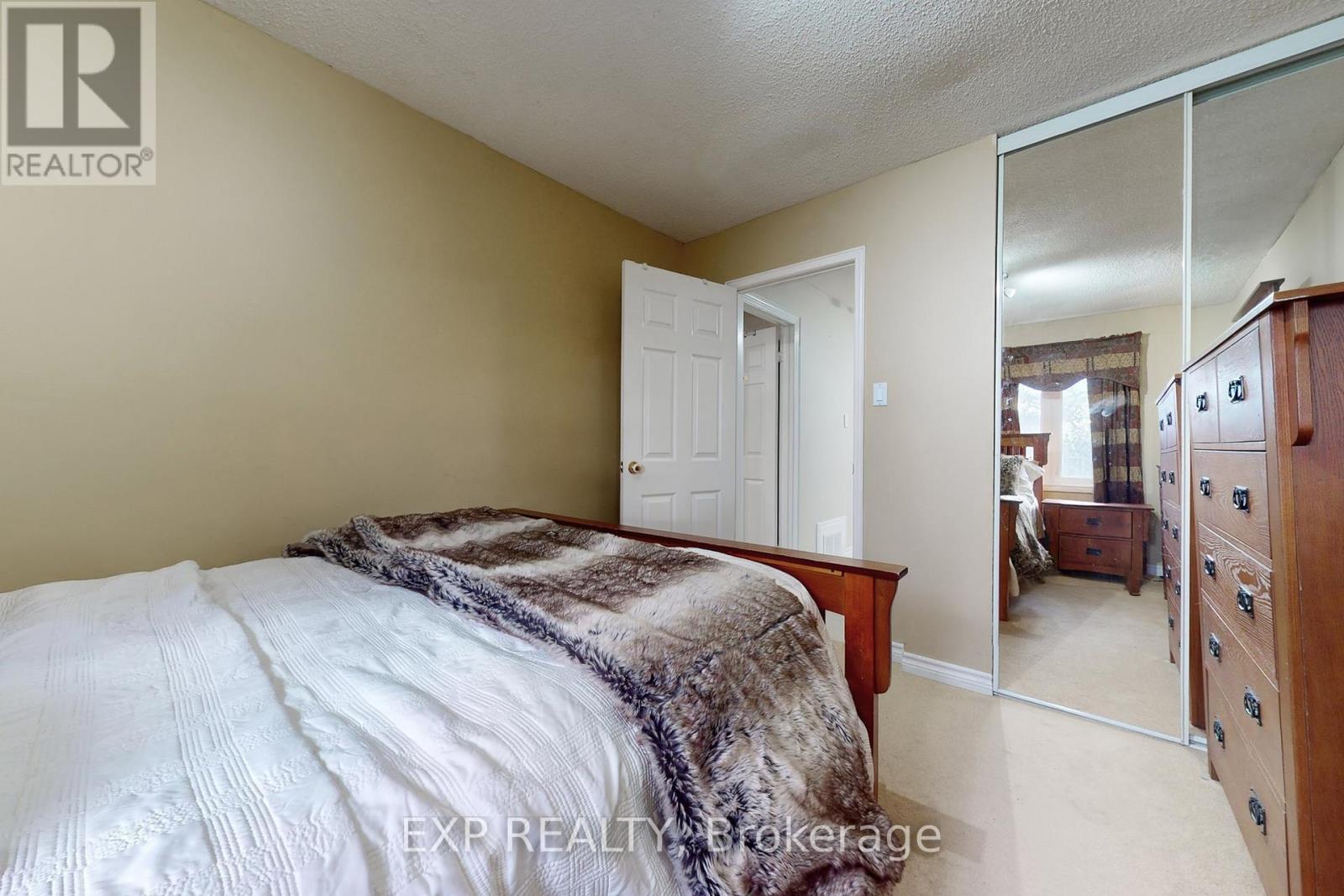 88 Valdor Drive, Toronto, ON - Indoor Photo Showing Bedroom