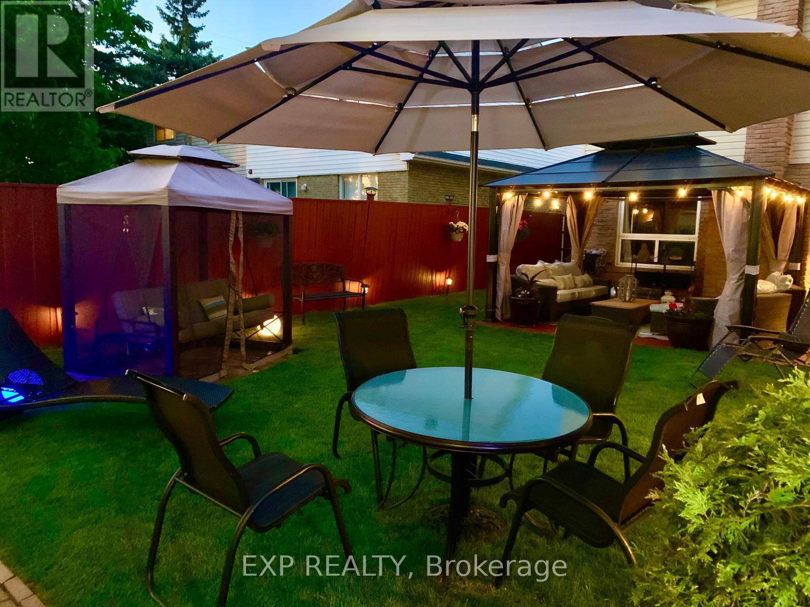 88 Valdor Drive, Toronto, ON - Outdoor With Deck Patio Veranda