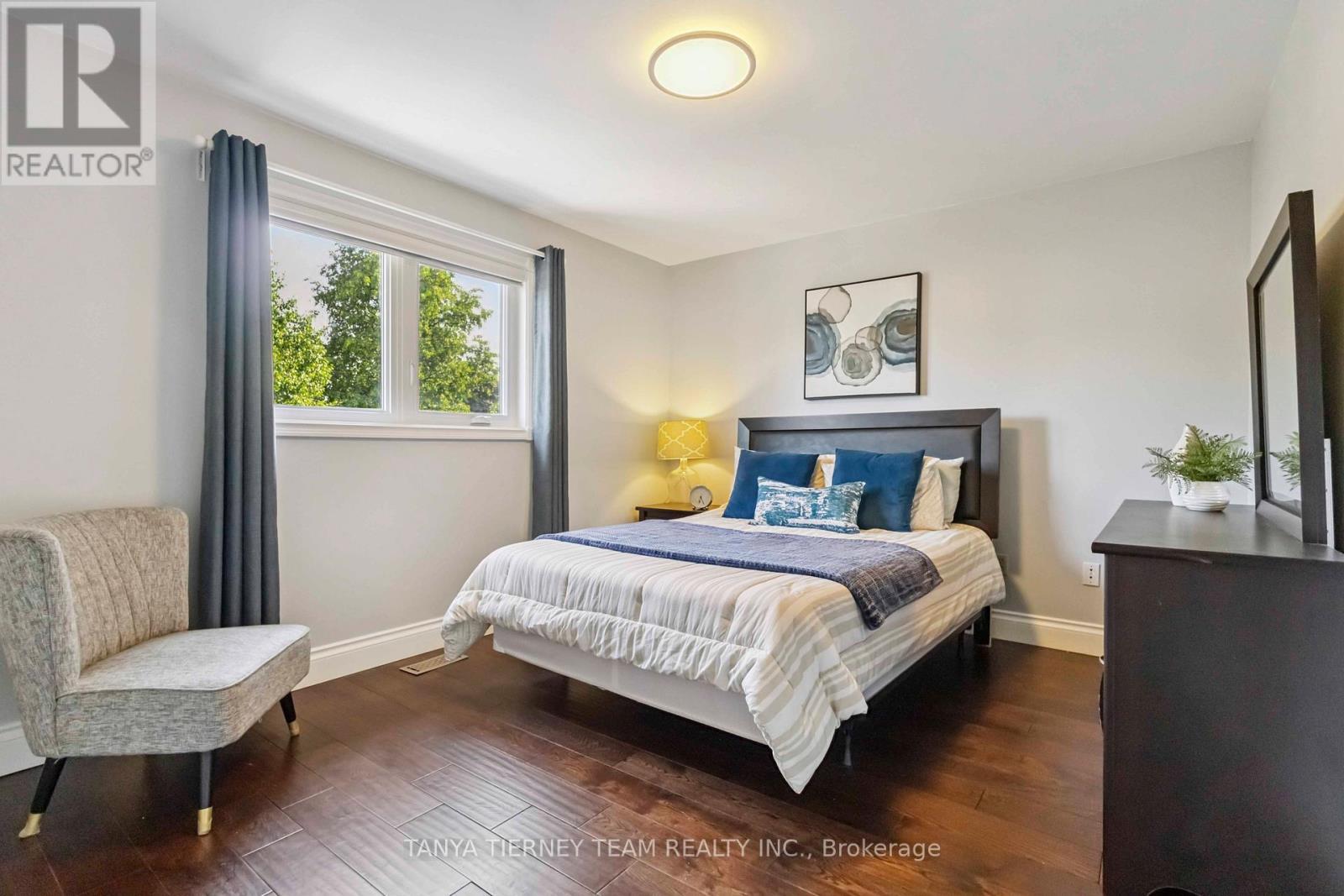 46 Foster Crescent, Whitby, ON - Indoor Photo Showing Bedroom