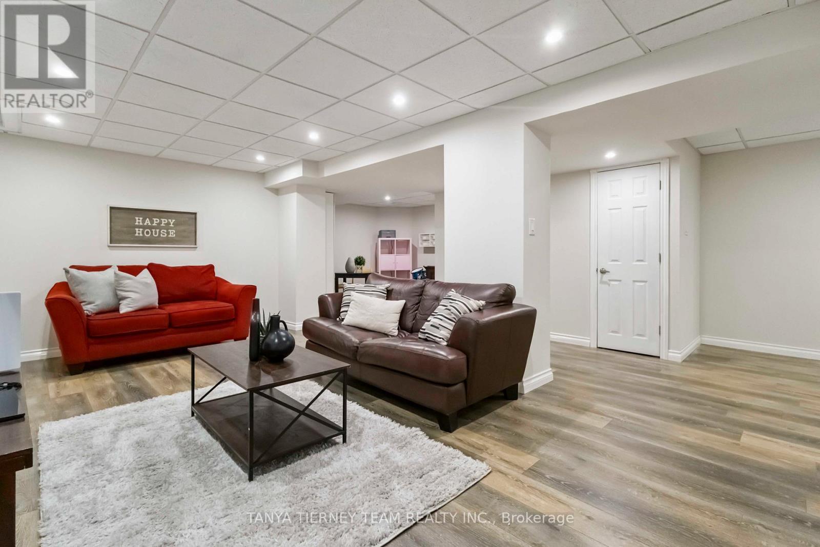 46 Foster Crescent, Whitby, ON - Indoor