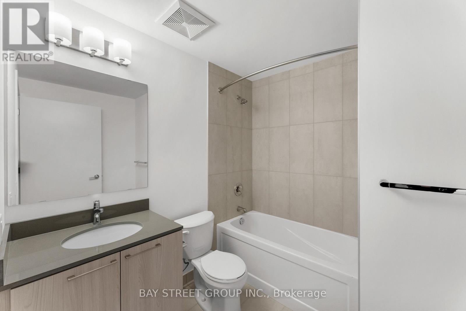 901 - 7439 Kingston Road, Toronto, ON - Indoor Photo Showing Bathroom