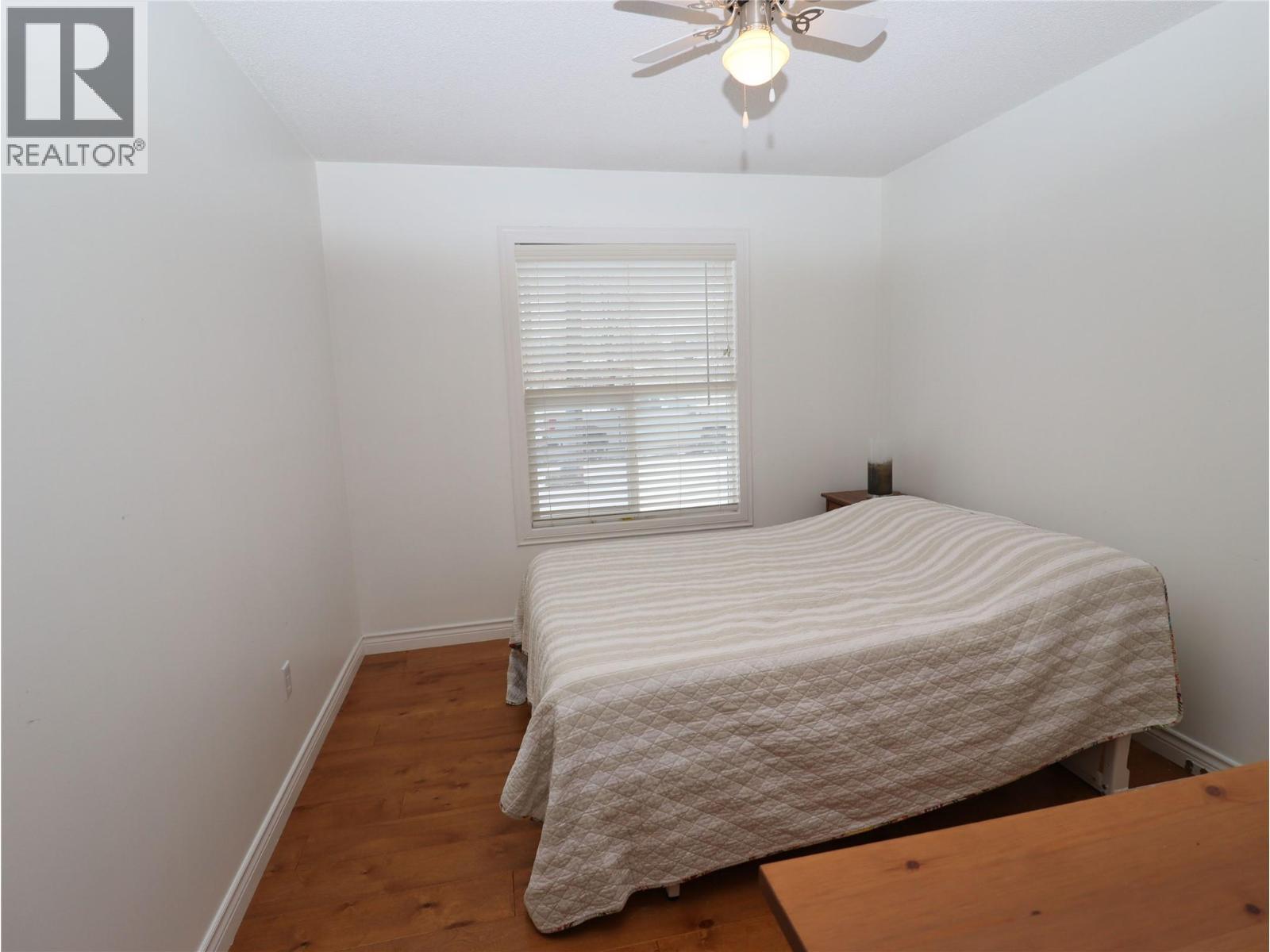 7665 Boundary Drive, Grand Forks, BC - Indoor Photo Showing Bedroom