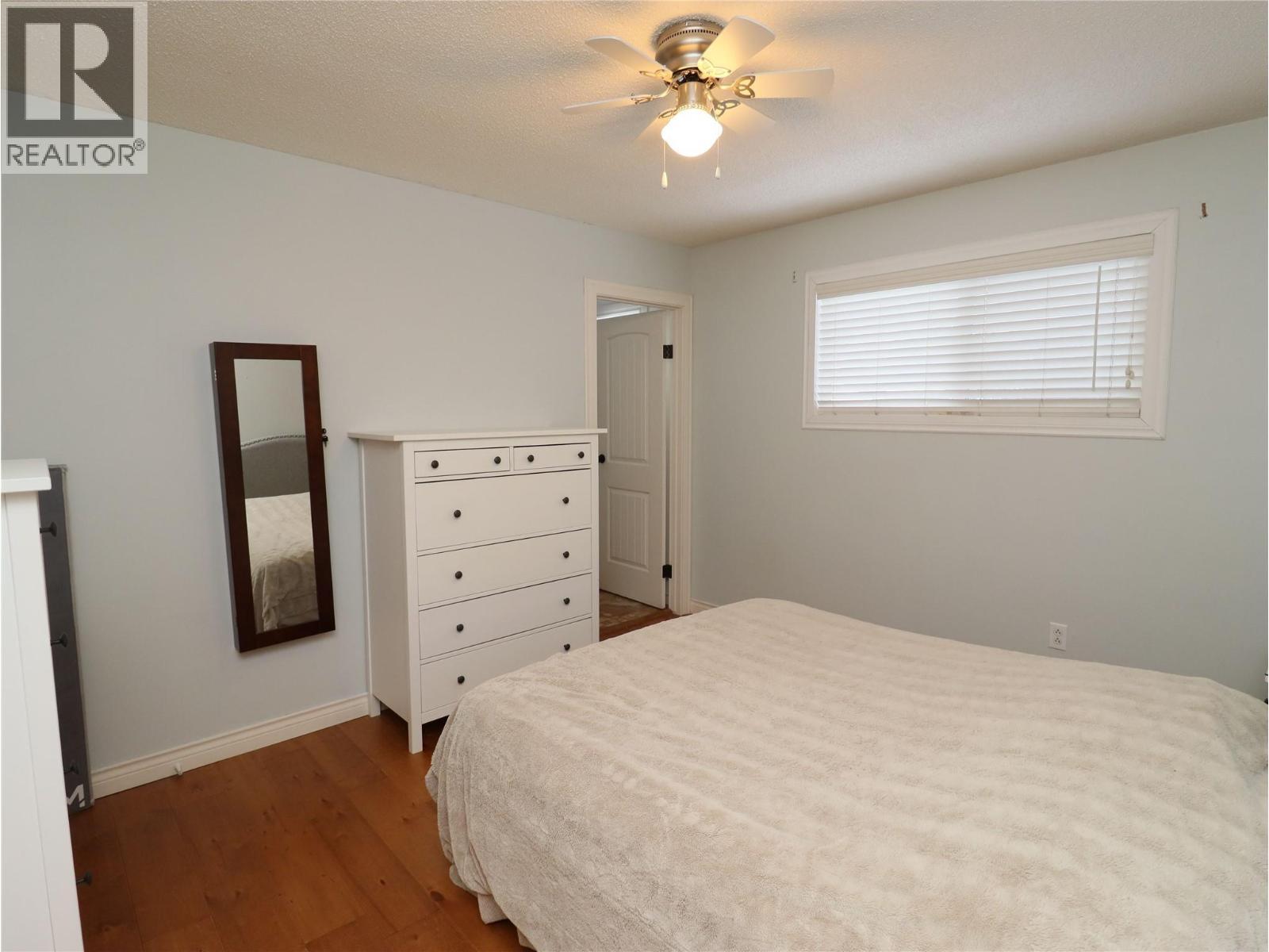7665 Boundary Drive, Grand Forks, BC - Indoor Photo Showing Bedroom