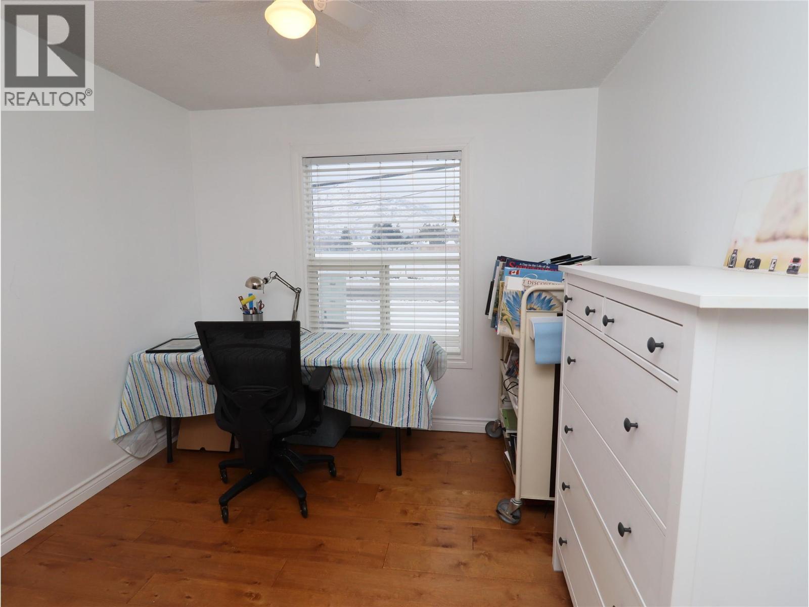 7665 Boundary Drive, Grand Forks, BC - Indoor Photo Showing Office