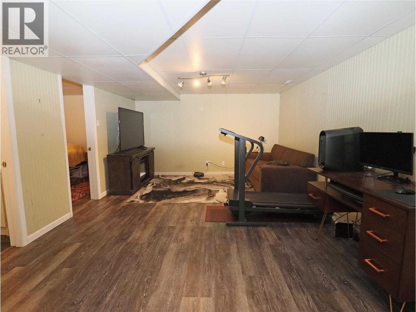 7665 Boundary Drive, Grand Forks, BC - Indoor