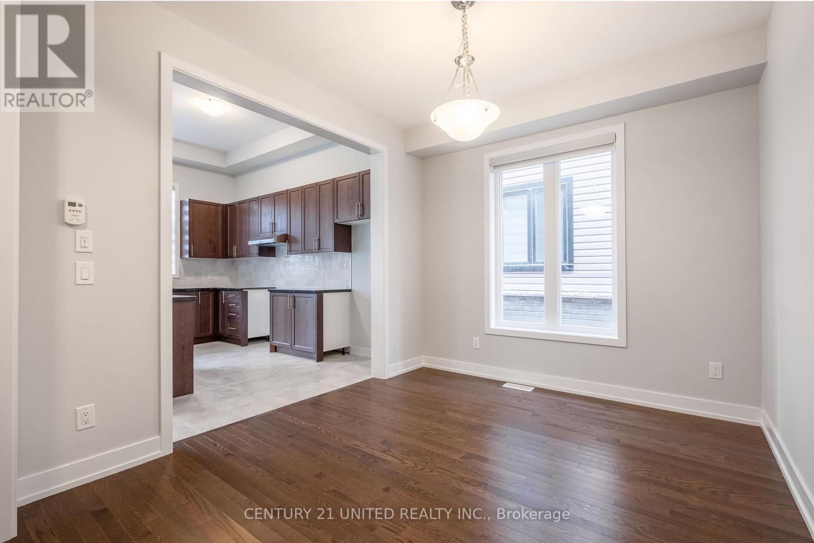 1040 Unit A Suddard Avenue, Oshawa (Kedron), ON - Indoor Photo Showing Kitchen