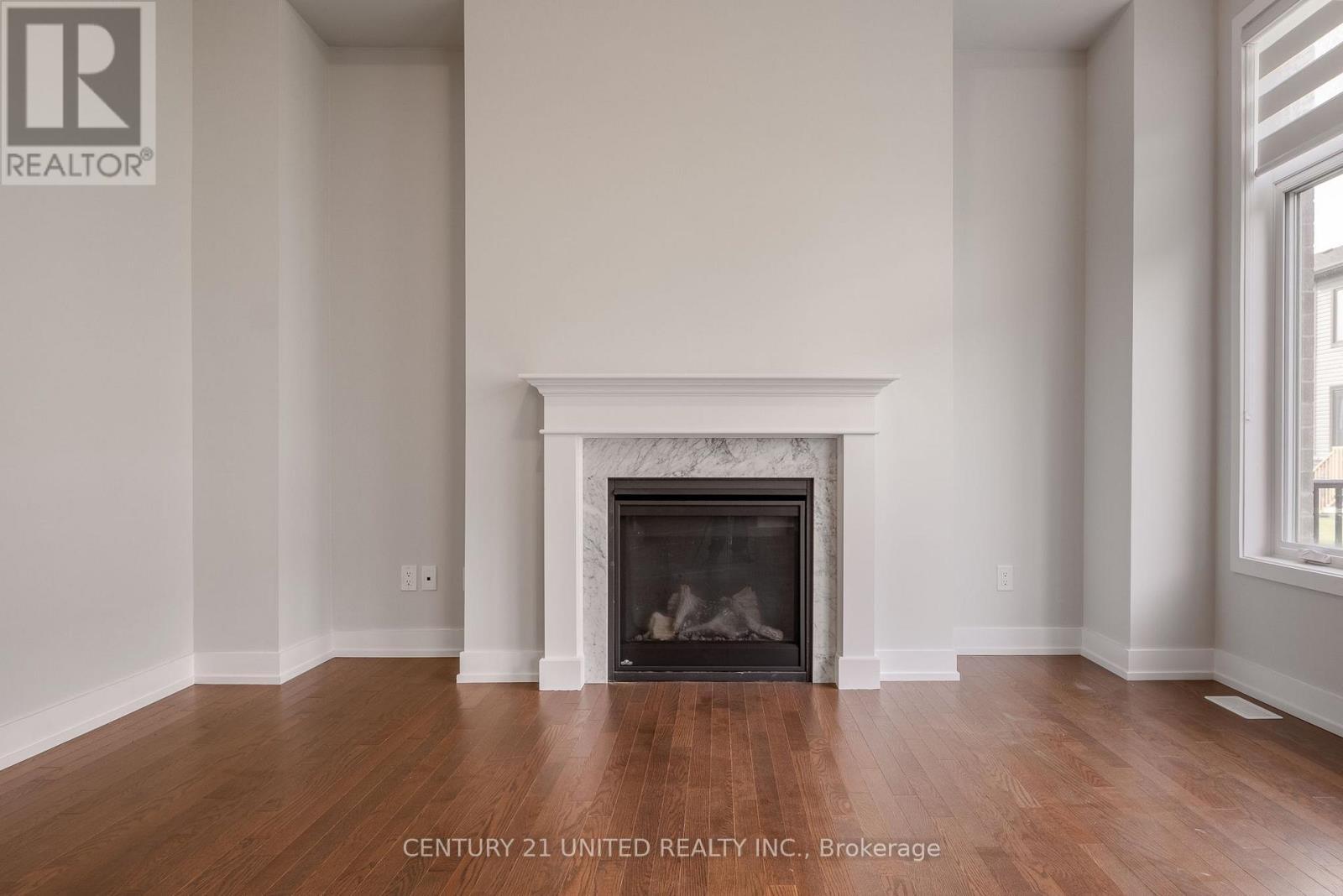 1040 Unit A Suddard Avenue, Oshawa (Kedron), ON - Indoor Photo Showing Living Room With Fireplace
