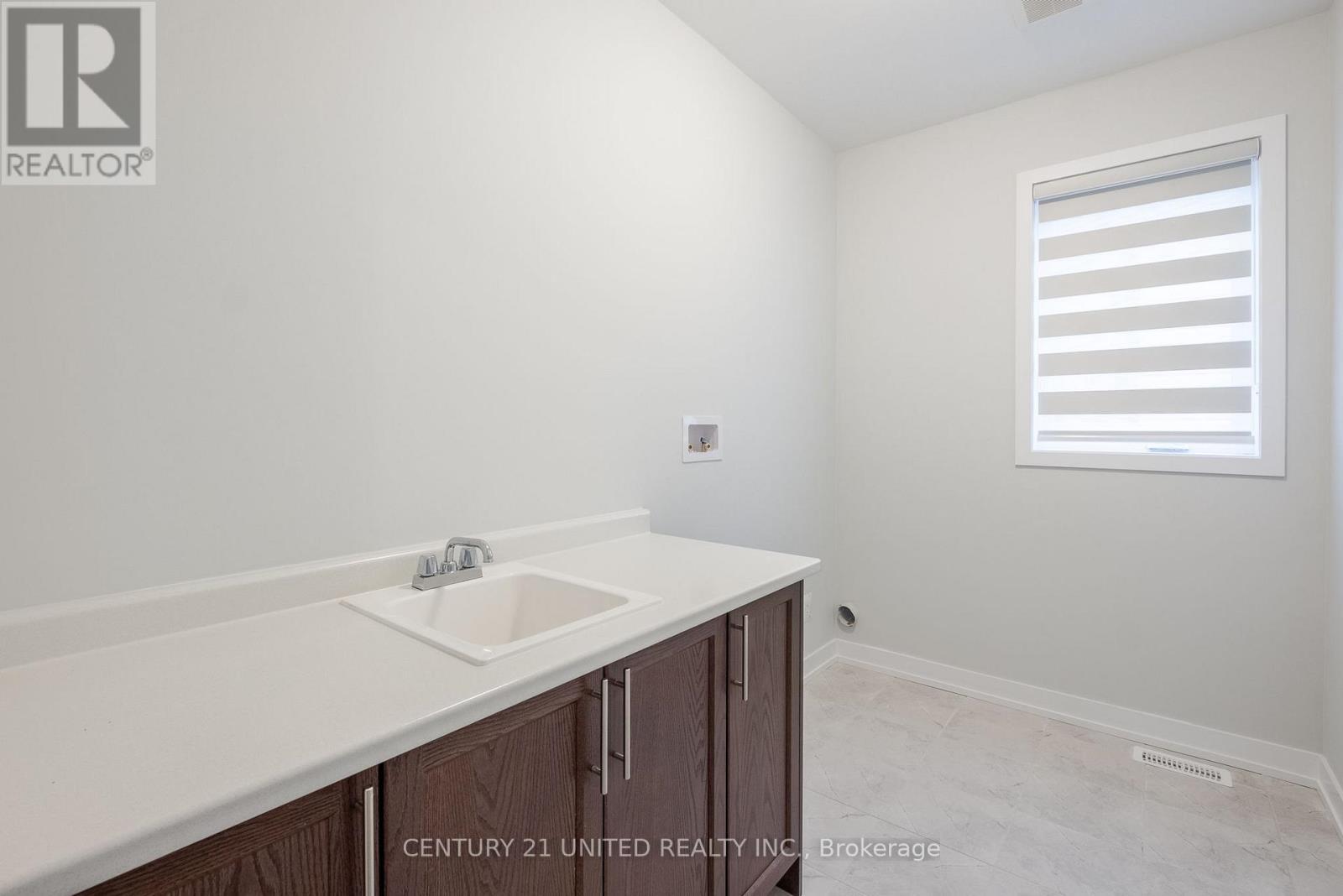 1040 Unit A Suddard Avenue, Oshawa (Kedron), ON - Indoor