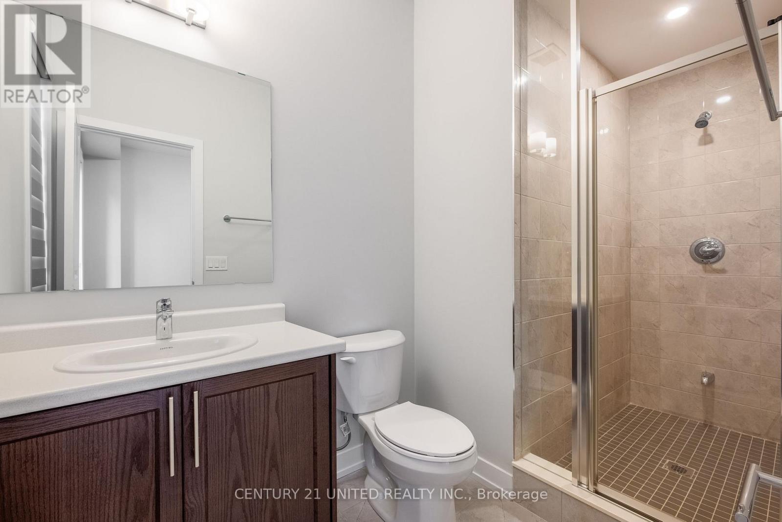 1040 Unit A Suddard Avenue, Oshawa (Kedron), ON - Indoor Photo Showing Bathroom