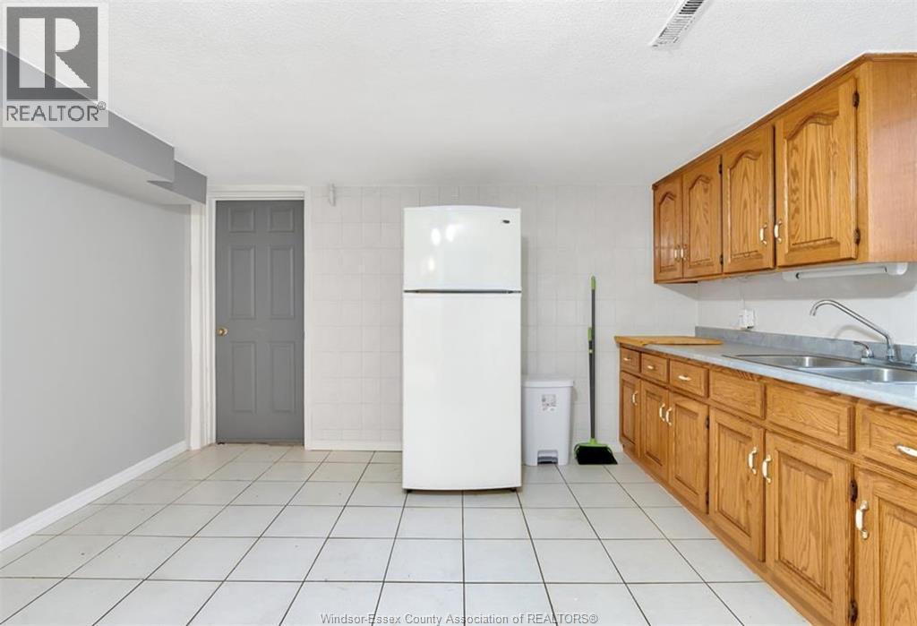 1279 Tourangeau Unit# Lower, Windsor, ON - Indoor Photo Showing Kitchen With Double Sink