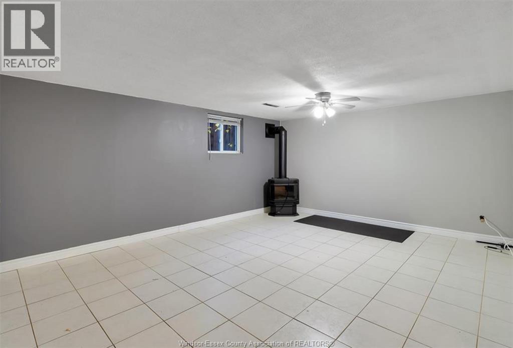1279 Tourangeau Unit# Lower, Windsor, ON - Indoor Photo Showing Other Room