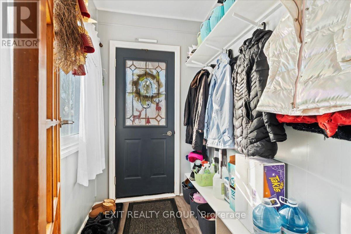 21 North Hastings Avenue, Marmora And Lake (Marmora Ward), ON - Indoor With Storage