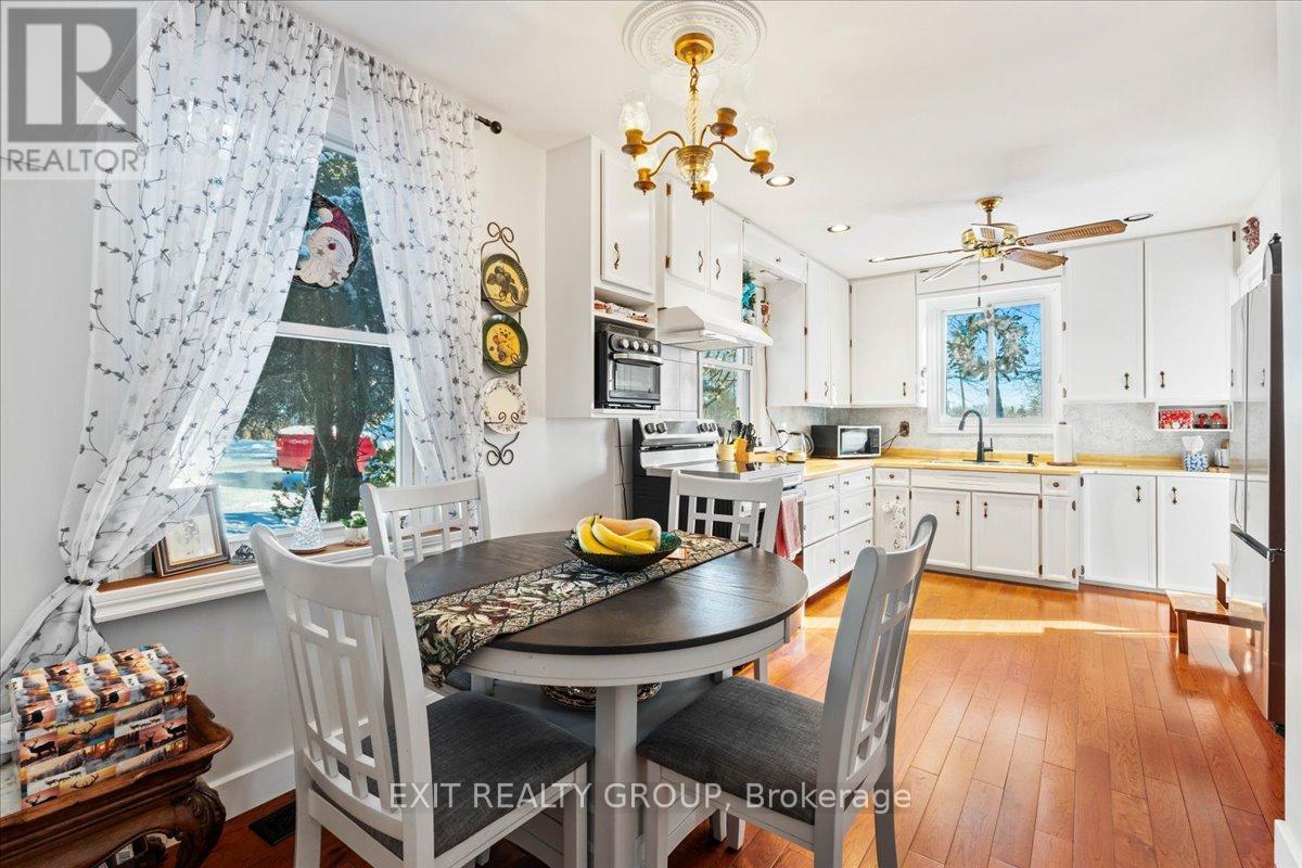21 North Hastings Avenue, Marmora And Lake (Marmora Ward), ON - Indoor Photo Showing Dining Room
