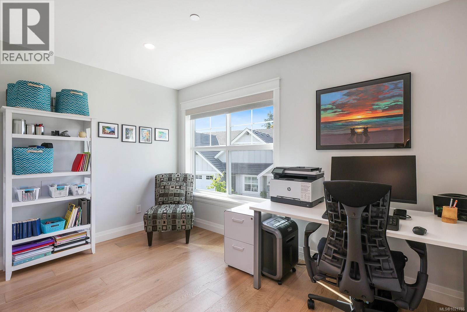 115 1444 Crown Isle Dr, Courtenay, BC - Indoor Photo Showing Office