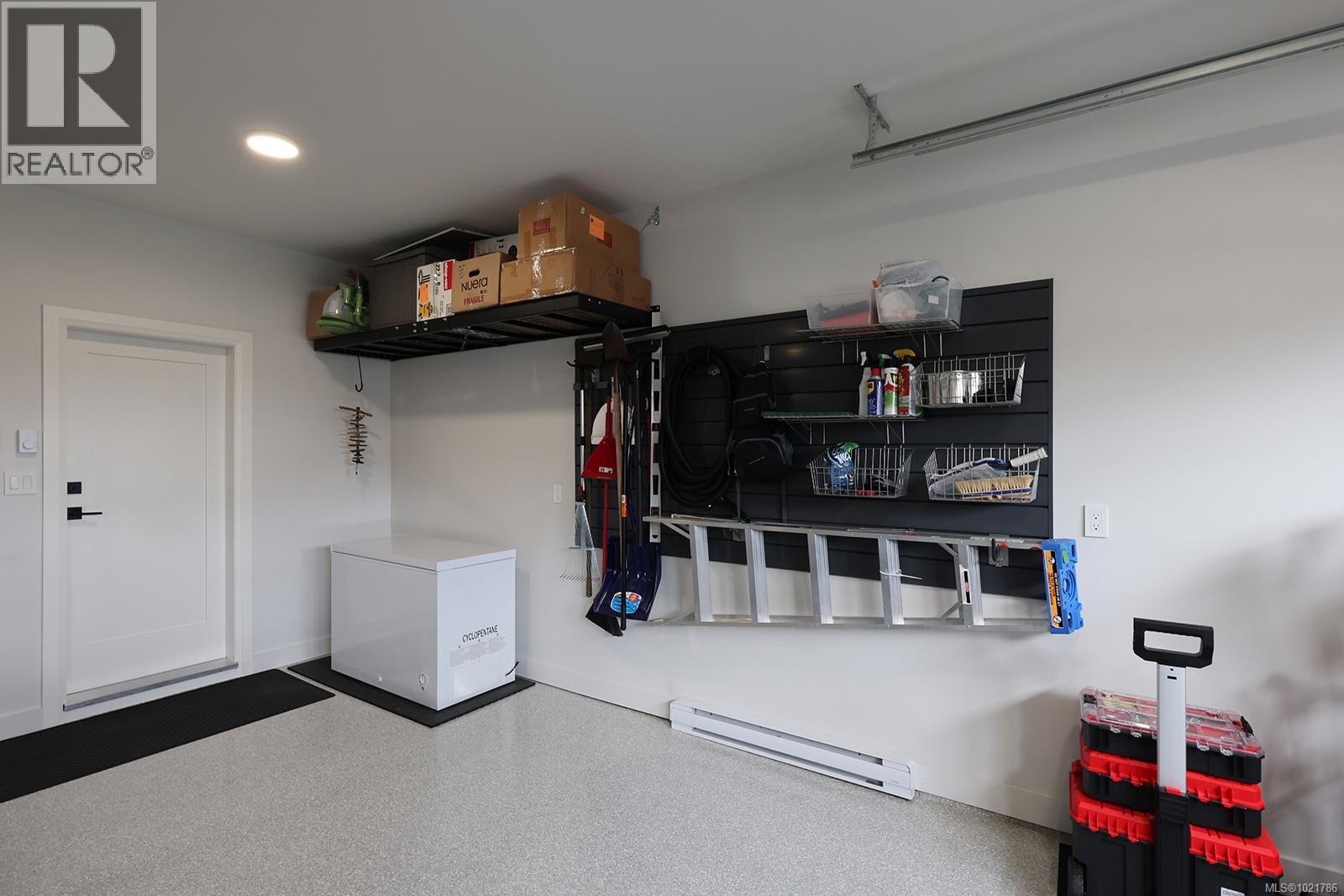 115 1444 Crown Isle Dr, Courtenay, BC - Indoor