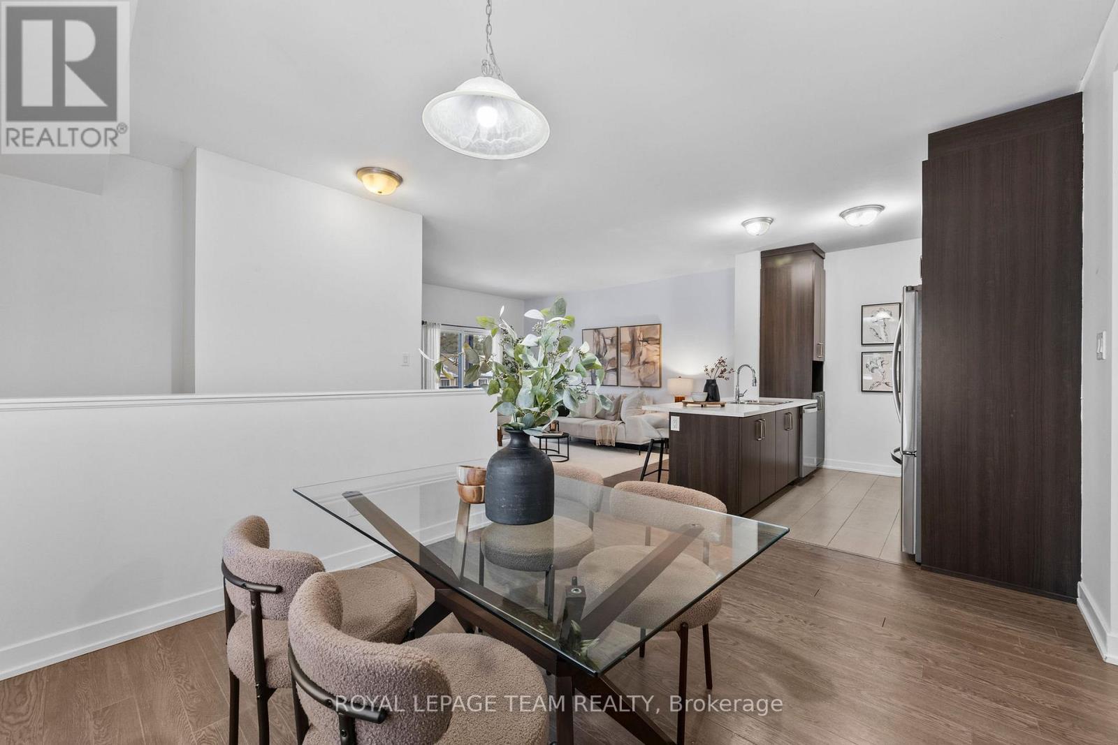 6 - 251 Capri Avenue, Russell, ON - Indoor Photo Showing Dining Room