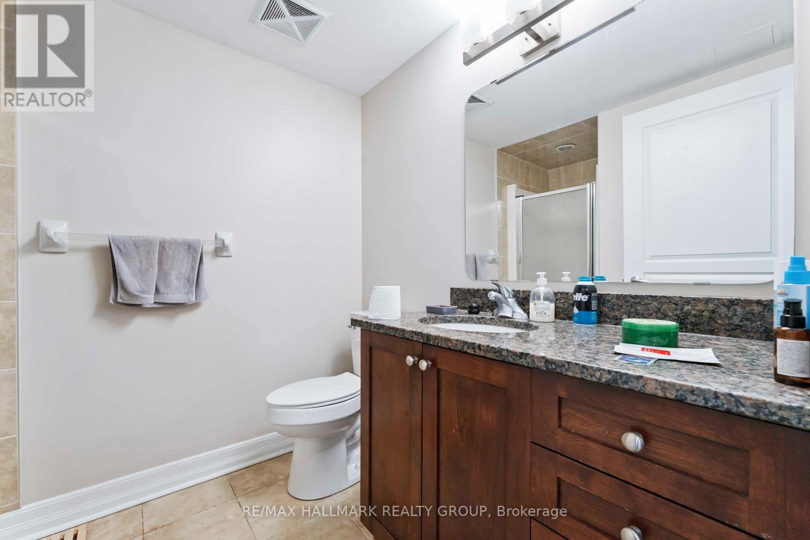 204 - 200 Besserer Street, Ottawa, ON - Indoor Photo Showing Bathroom