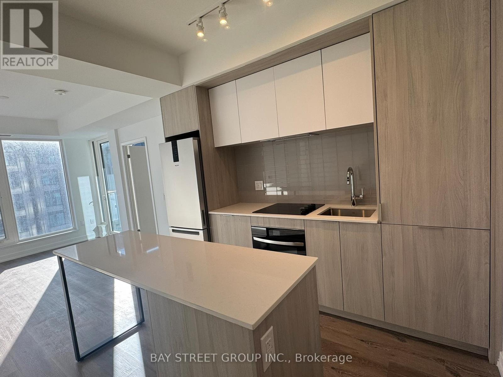 3405 - 395 Square One Drive, Mississauga, ON - Indoor Photo Showing Kitchen