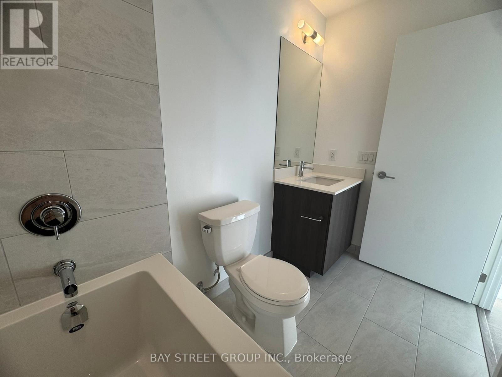 3405 - 395 Square One Drive, Mississauga, ON - Indoor Photo Showing Bathroom