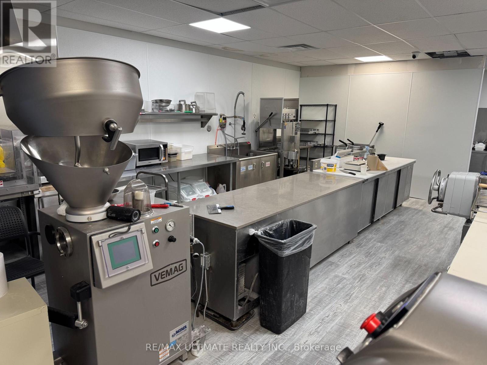 2897 Lake Shore Boulevard W, Toronto, ON