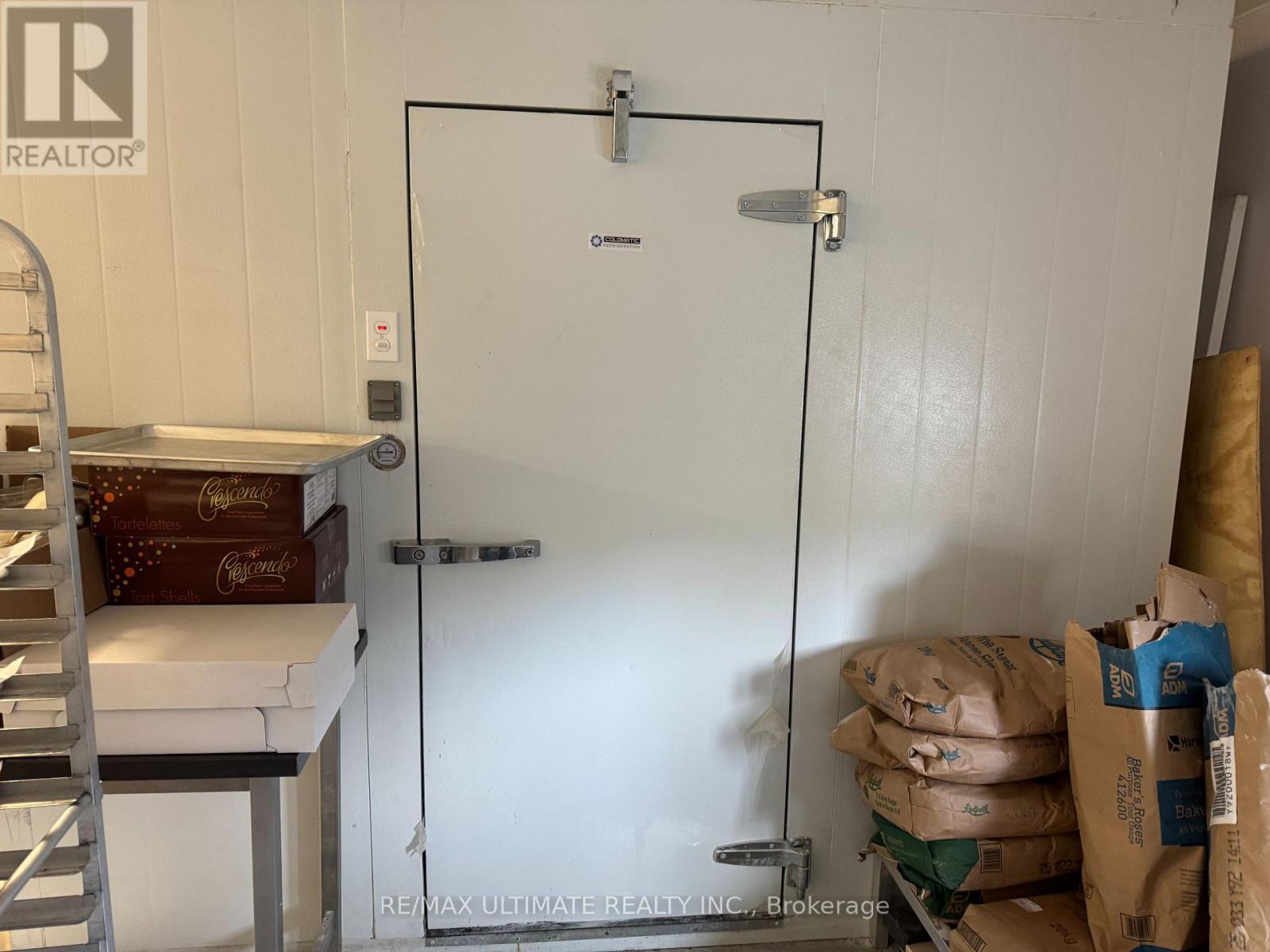 2897 Lake Shore Boulevard W, Toronto, ON