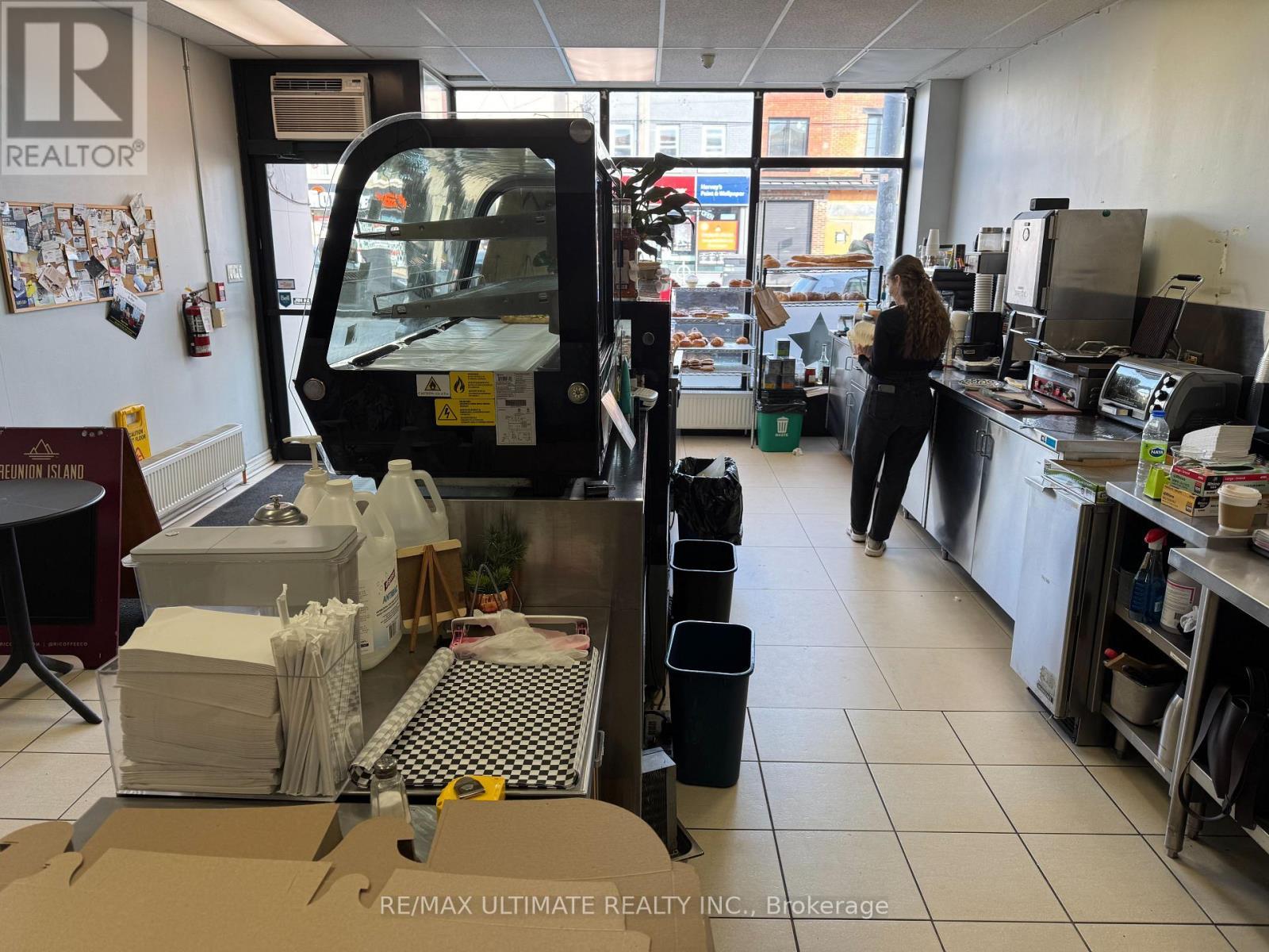 2897 Lake Shore Boulevard W, Toronto, ON