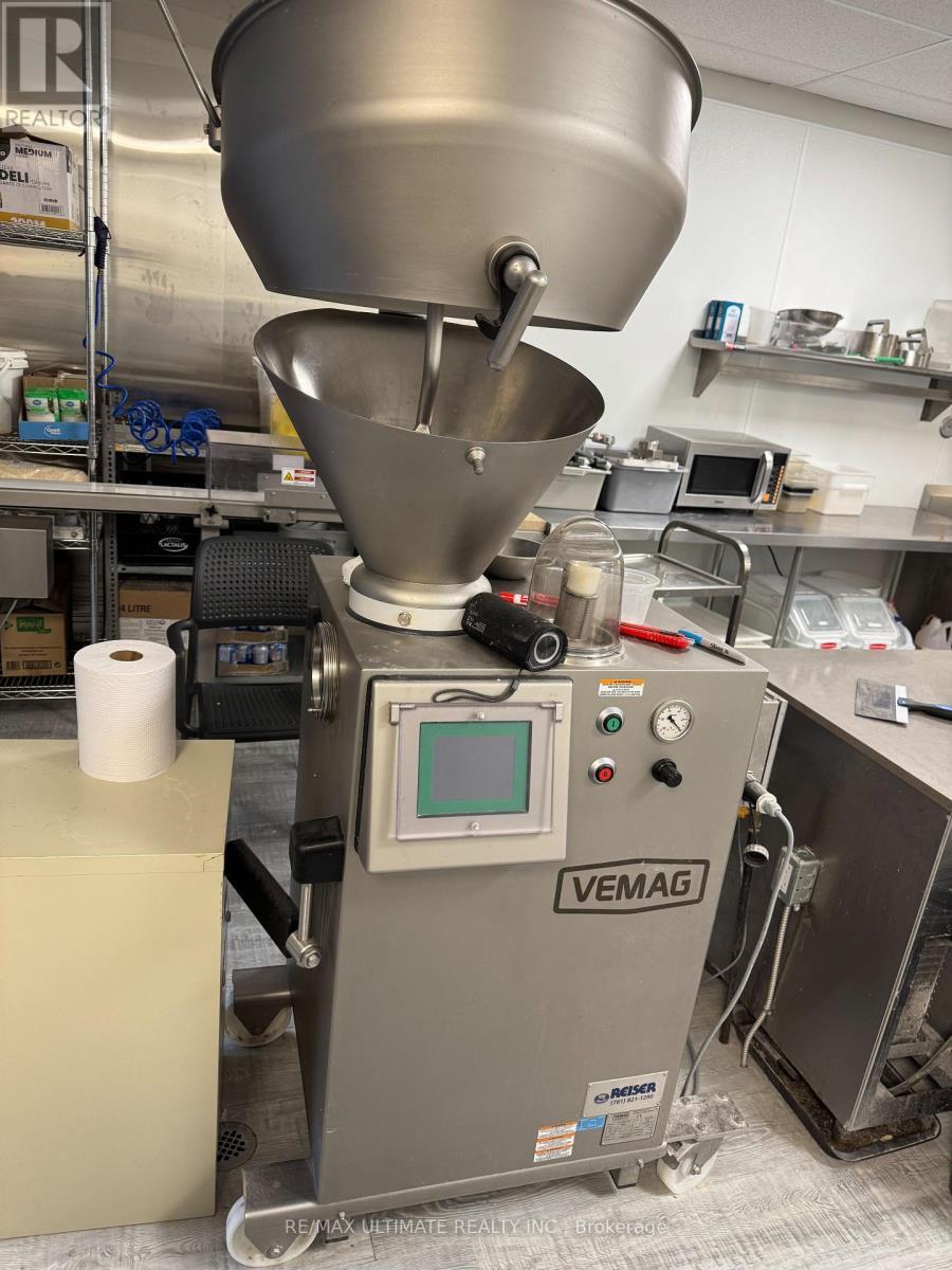 2897 Lake Shore Boulevard W, Toronto, ON