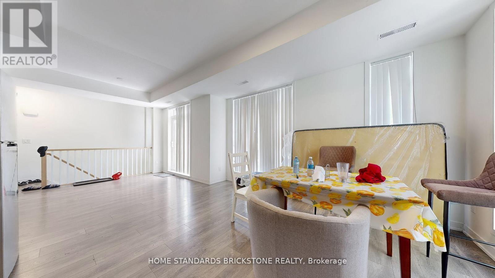 H212 - 90 Canon Jackson Drive, Toronto, ON - Indoor Photo Showing Other Room