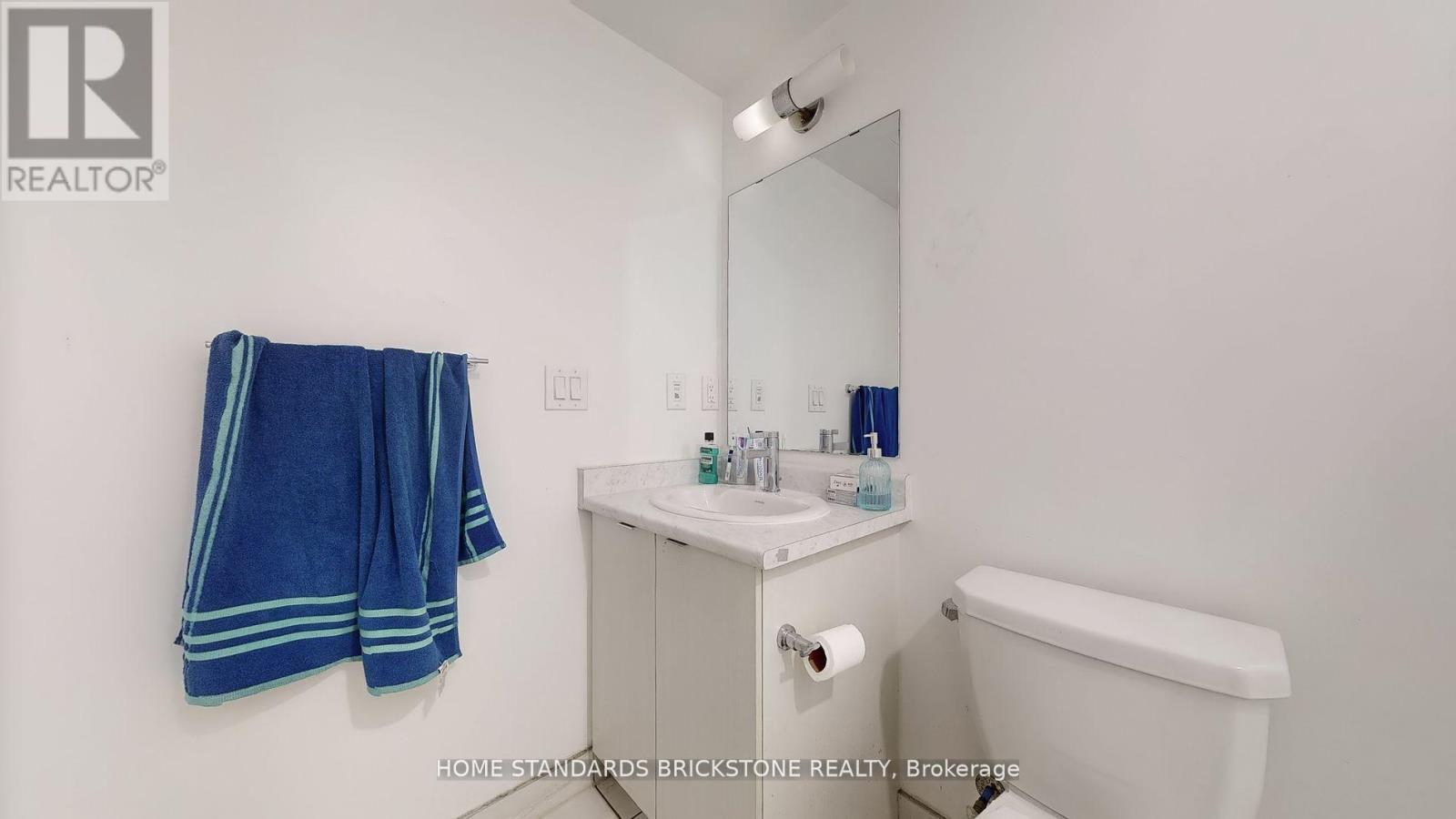 H212 - 90 Canon Jackson Drive, Toronto, ON - Indoor Photo Showing Bathroom