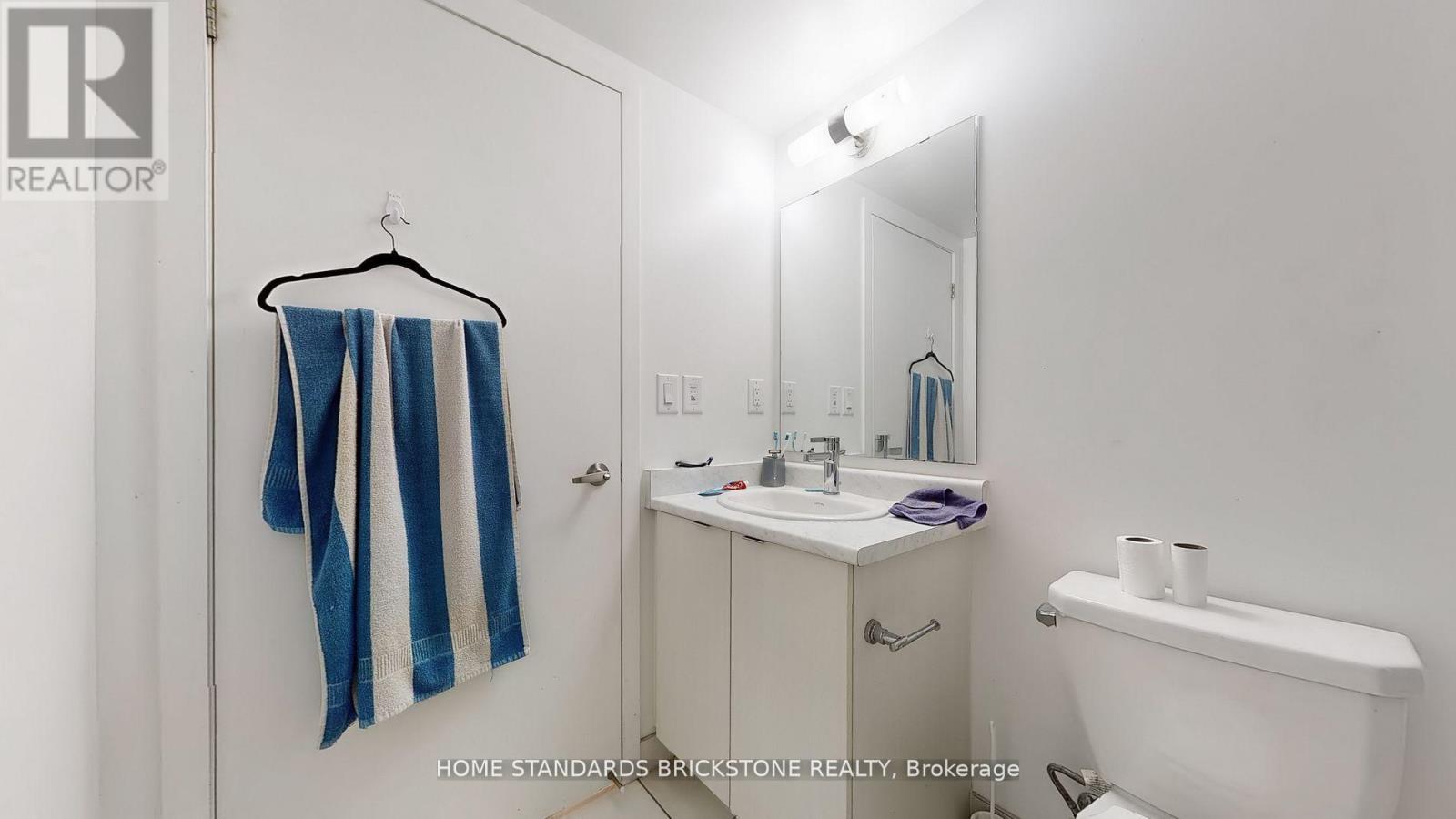 H212 - 90 Canon Jackson Drive, Toronto, ON - Indoor Photo Showing Bathroom